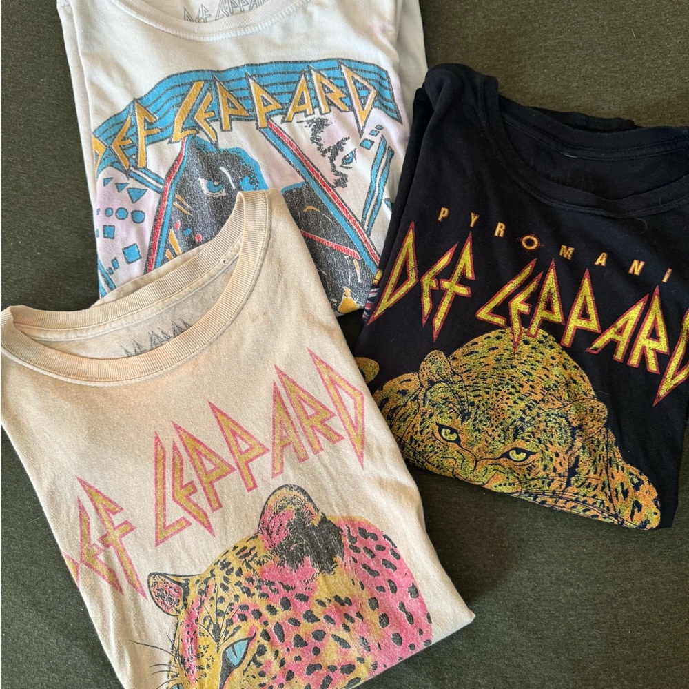 Def Leppard Oversized Graphic Tees